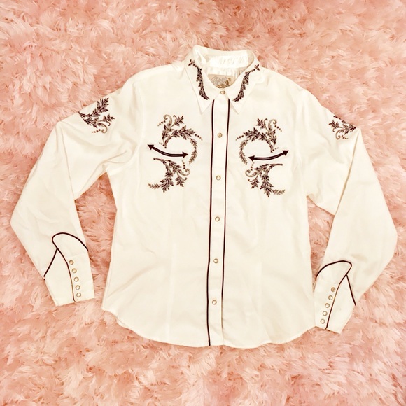 Roper Tops - NWOT - Roper Embroidered Western Shirt, Pearl Snap